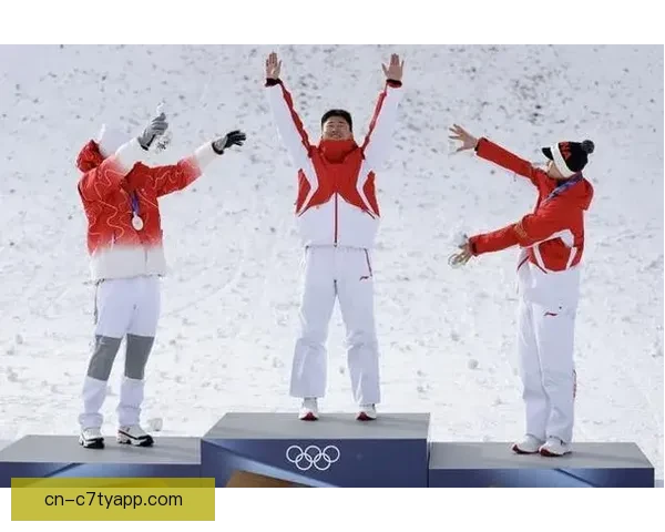 王心迪夺冠对手抱头跪地仰天庆祝